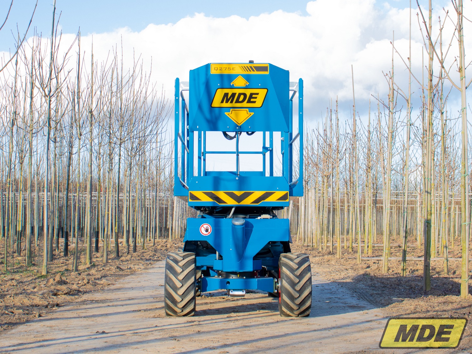 mde-machinebouw-elektrisch-uitschuifbaar-platform-1-