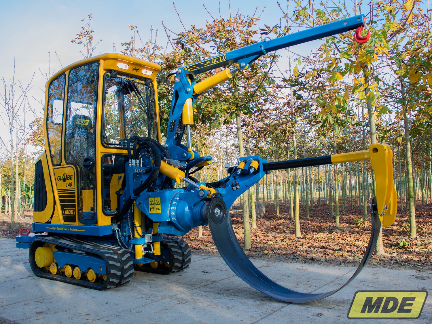 mde-machinebouw-globe-140-with-crane-8-