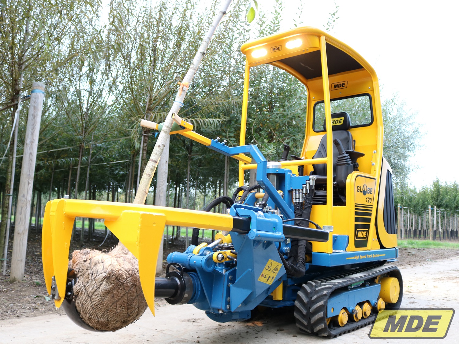 mde-machinebouw-globe-met-bomensteun-5-