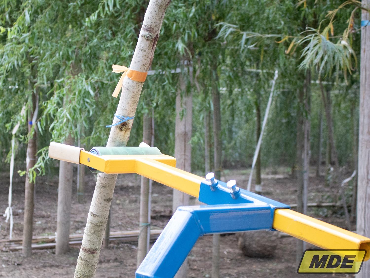 mde-machinebouw-globe-met-bomensteun-7-