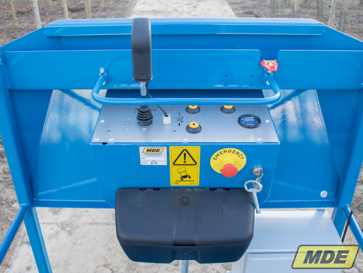 mde-machinebouw-snoeiplateau-q325e-18-
